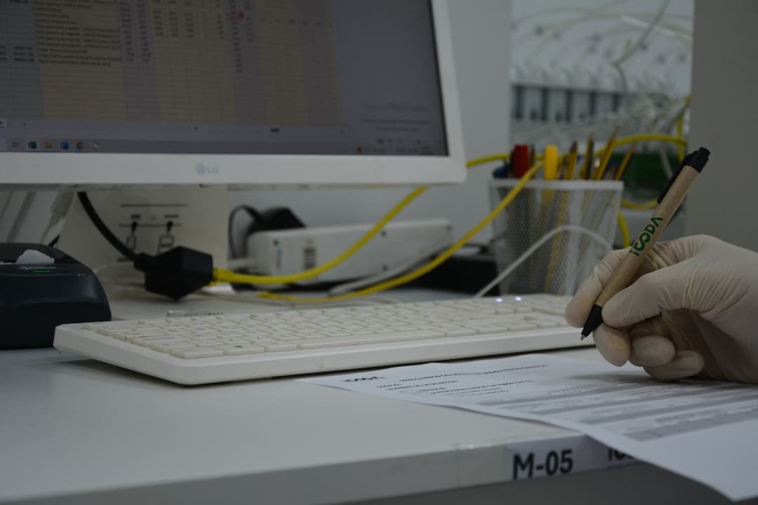 Registro de los resultados analíticos de una muestra en el laboratorio de iCODA