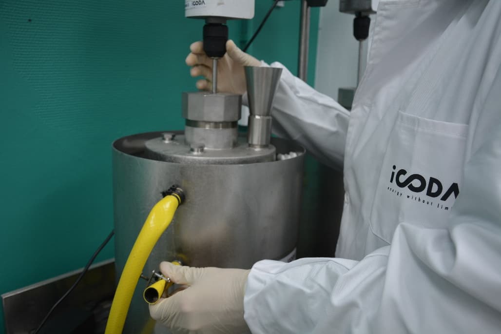 Preparación de un reactor de laboratorio para la validación experimental de una mezcla de sustratos